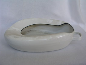 Image of bed pan 