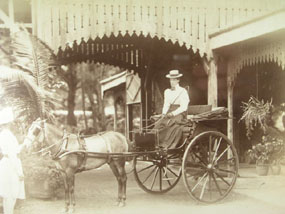 Image of photograph Ethel Grant in India